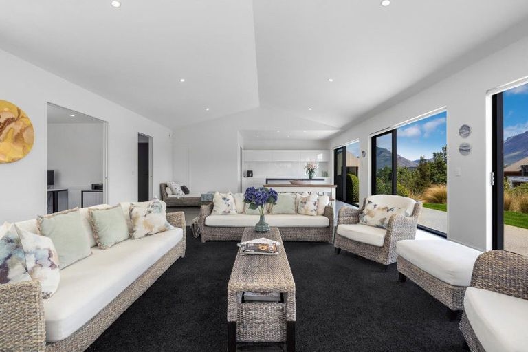 Photo of property in 17 Ellesmere Avenue, Jacks Point, Queenstown, 9371