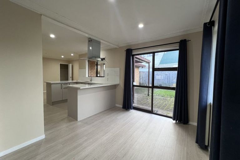 Photo of property in 1 Matuku Place, Papatoetoe, Auckland, 2025
