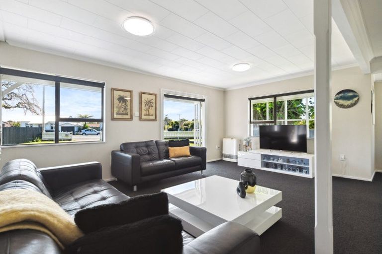 Photo of property in 9 Erin Street, Hawera, 4610