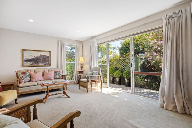 Photo of property in 1/12 Broadfell Avenue, Avonhead, Christchurch, 8042