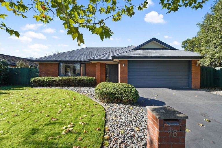 Photo of property in 16 Riverwood Boulevard, Redwood, Christchurch, 8051