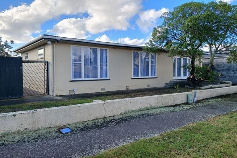 Photo of property in 2 Tweed Street, Roslyn, Palmerston North, 4414