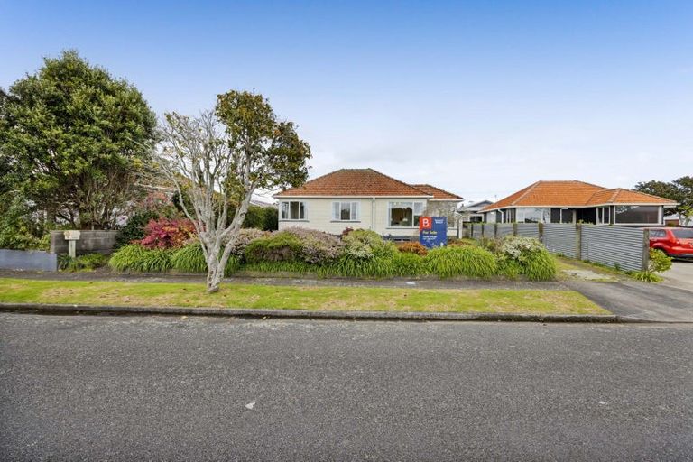 Photo of property in 5 Raleigh Street, Vogeltown, New Plymouth, 4310