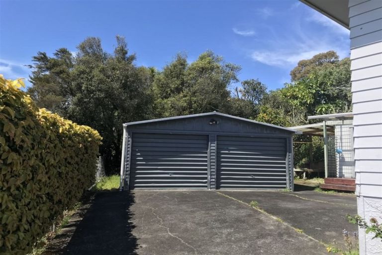 Photo of property in 33 Linwood Avenue, Forrest Hill, Auckland, 0620