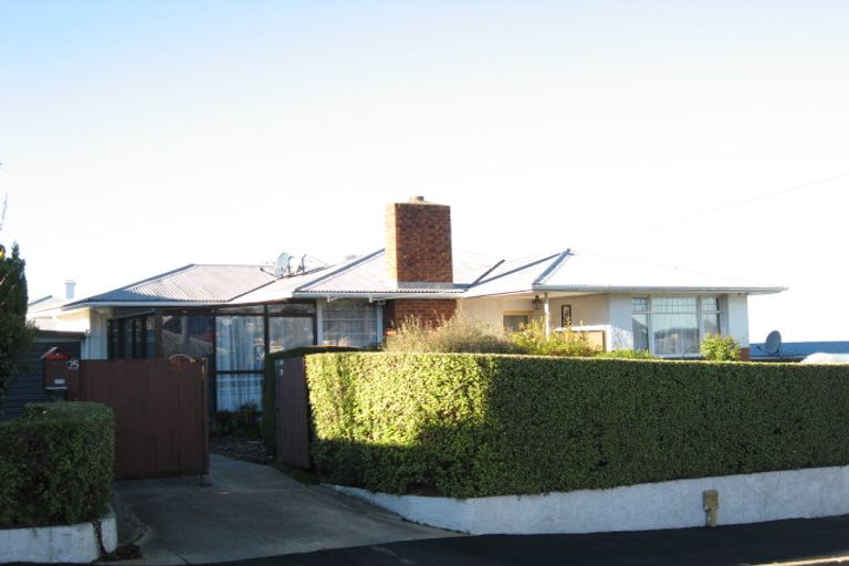 Photo of property in 25 Cochrane Street, Mornington, Dunedin, 9011