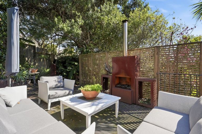 Photo of property in 32a Castor Bay Road, Castor Bay, Auckland, 0620