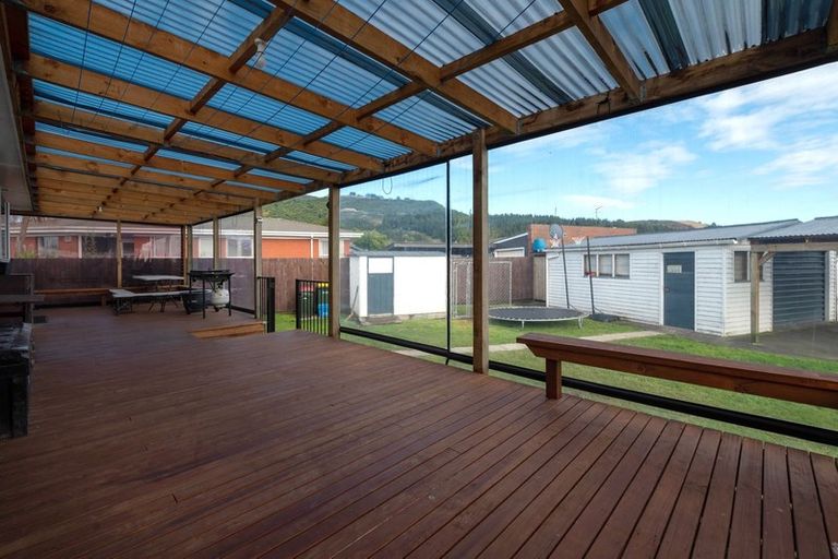 Photo of property in 19 Fenruss Street, Fairy Springs, Rotorua, 3015