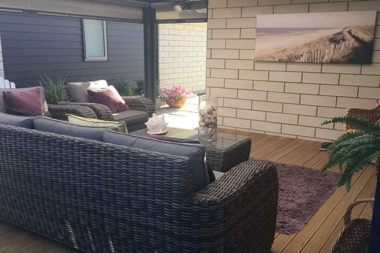 Photo of property in 12 Lance Way, Papamoa, 3118