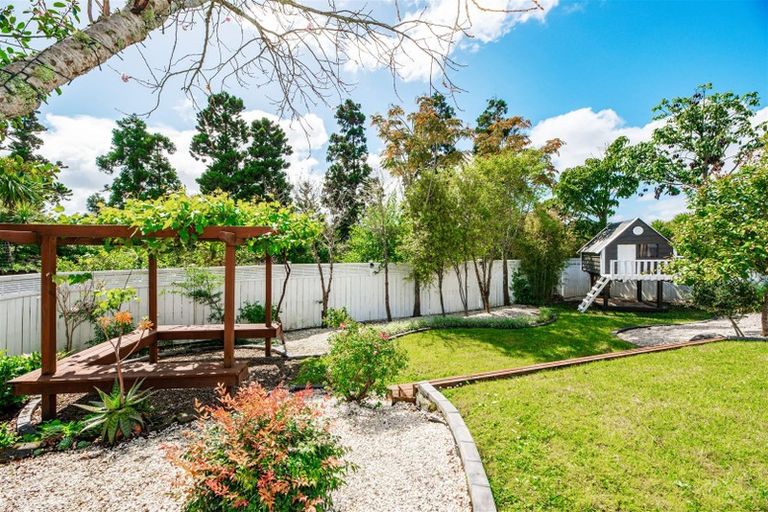 Photo of property in 39 Lake Panorama Drive, Henderson, Auckland, 0612