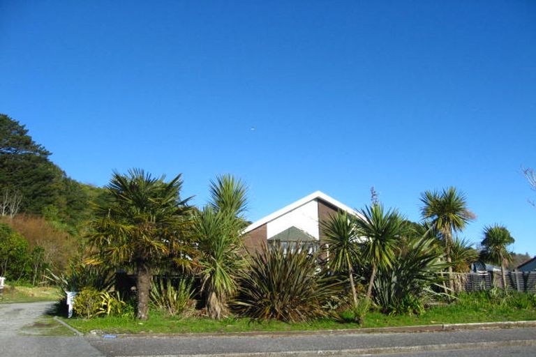 Photo of property in 19 Shakespeare Street, Greymouth, 7805