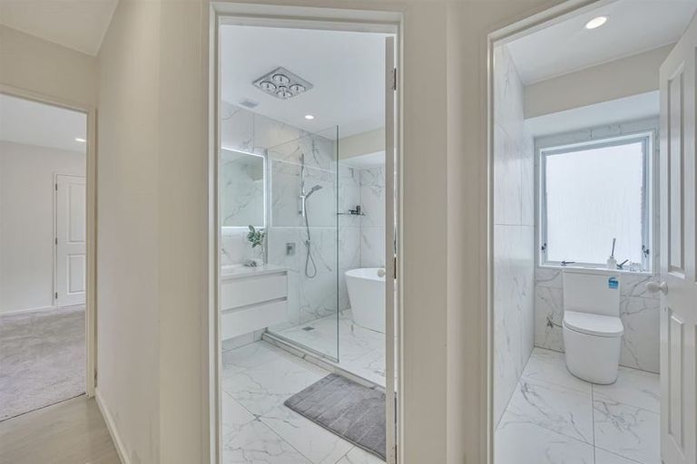 Photo of property in 1 Driscoll Place, Farm Cove, Auckland, 2012