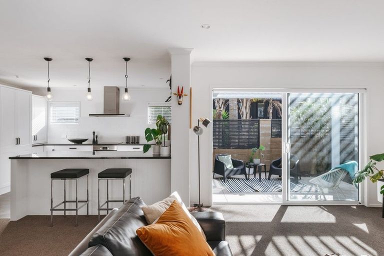 Photo of property in 351b Oceanbeach Road, Mount Maunganui, 3116