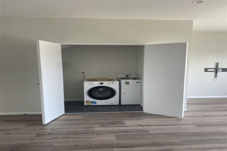 Photo of property in 87 Walters Road, Papakura, Takanini, 2110