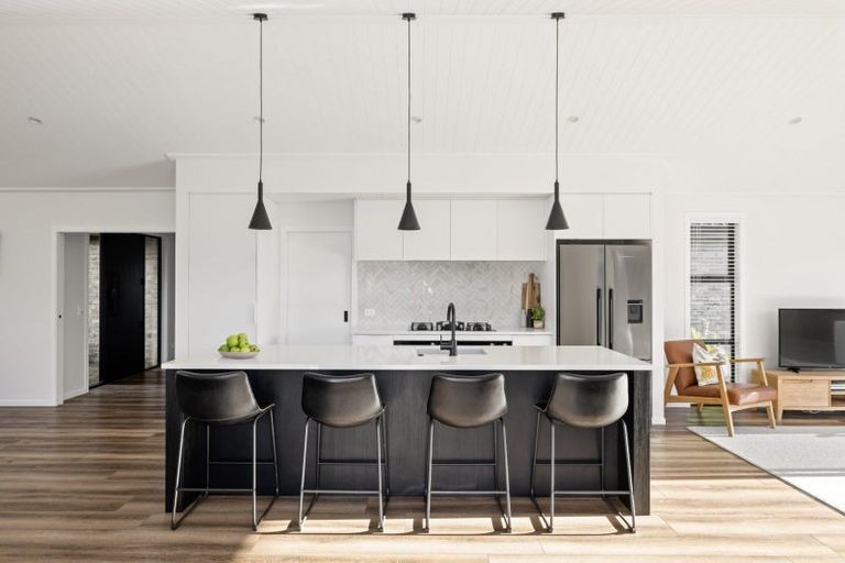 Photo of property in 2 Gabriela Close, Pyes Pa, Tauranga, 3112