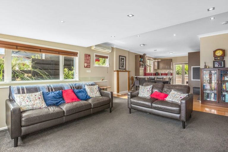 Photo of property in 28 Paremata Crescent, Paremata, Porirua, 5024