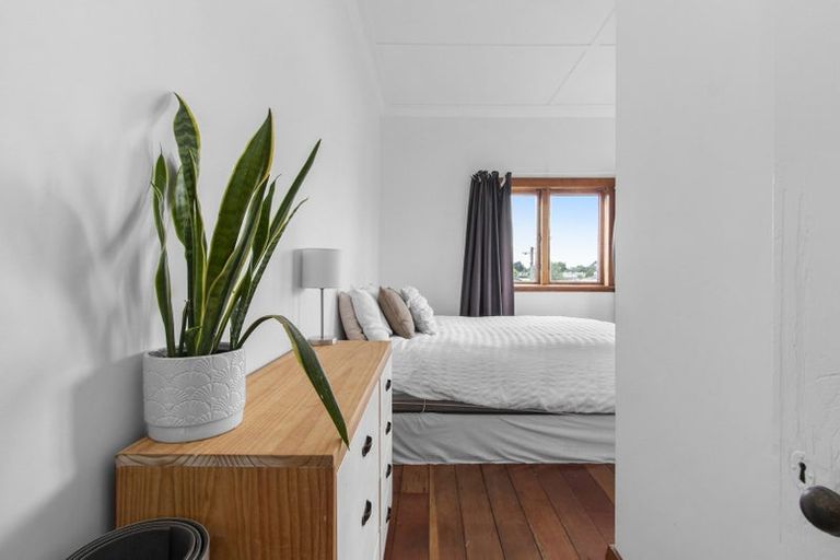 Photo of property in 75 Tuhikaramea Road, Dinsdale, Hamilton, 3204