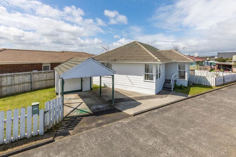 Photo of property in 2/48 Trimdon Street, Randwick Park, Auckland, 2105