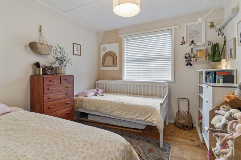 Photo of property in 105 Bell Street, Whangamata, 3620