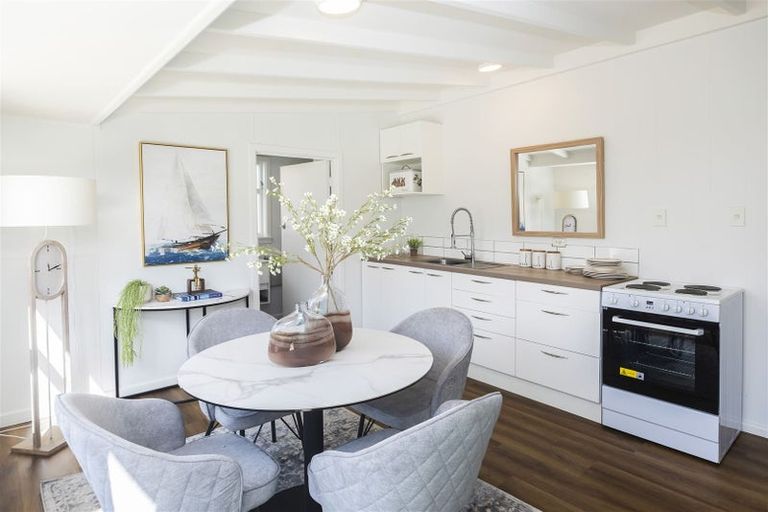 Photo of property in 42 Featherstone Avenue, Kairaki, 7630