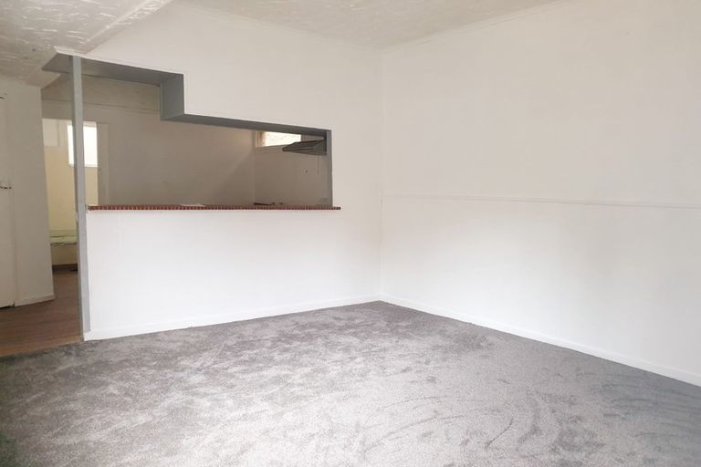 Photo of property in 80 Shakespeare Road, Bluff Hill, Napier, 4110