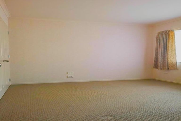 Photo of property in 12 Pennygale Close, Flat Bush, Auckland, 2016