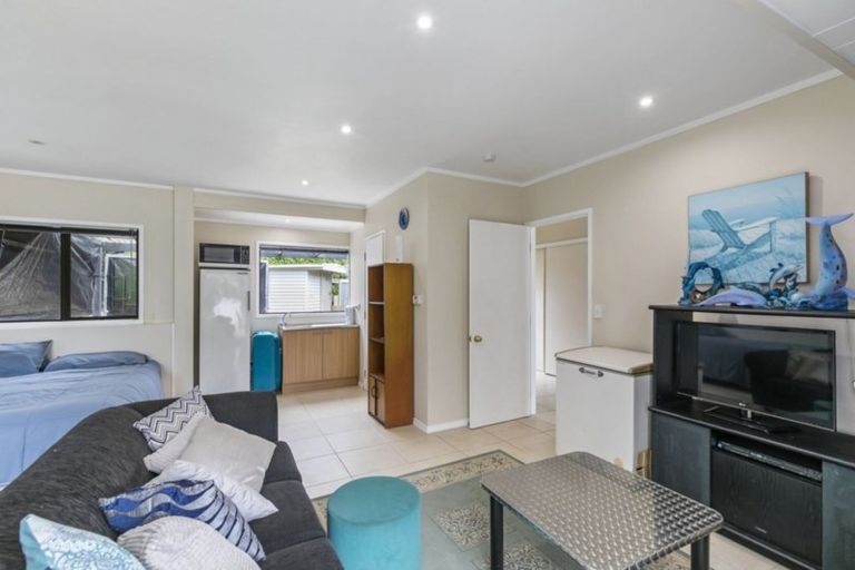 Photo of property in 95 Cherrington Road, Clevedon, Papakura, 2582