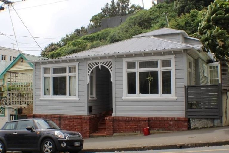 Photo of property in 73 Majoribanks Street, Mount Victoria, Wellington, 6011