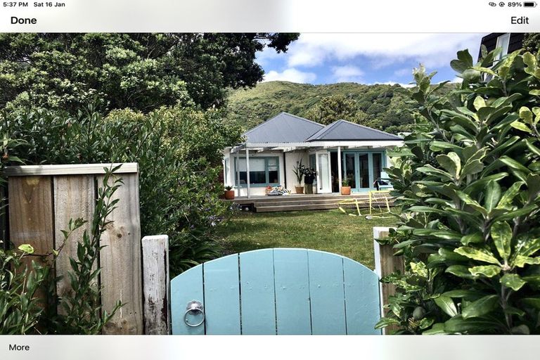 Photo of property in 30 Pukatea Street, Eastbourne, Lower Hutt, 5013