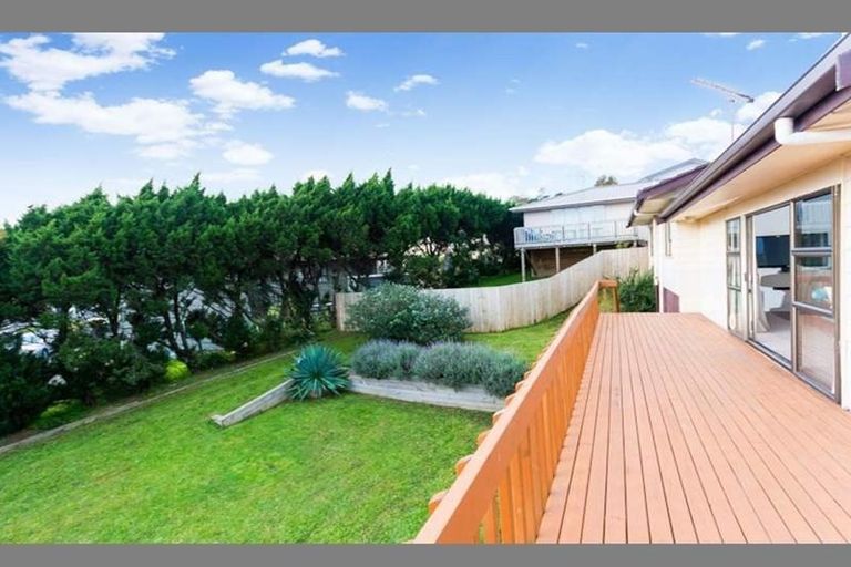 Photo of property in 148 Aviemore Drive, Highland Park, Auckland, 2010