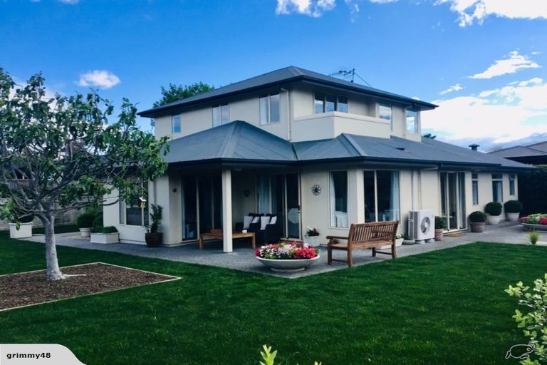 Photo of property in 17 Gillean Street, Havelock North, 4130