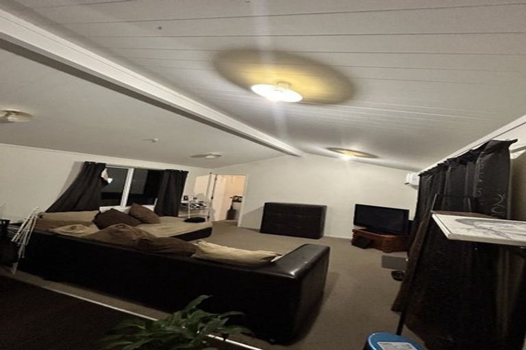 Photo of property in 11 Garth Place, Manurewa, Auckland, 2102