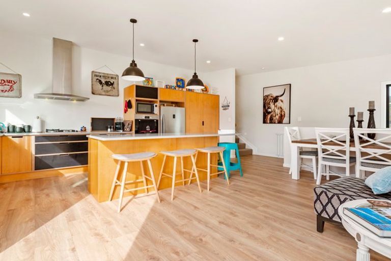 Photo of property in 36 Robertson Street, Raglan, 3225