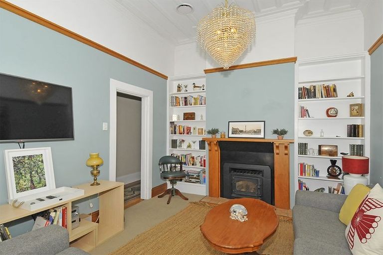 Photo of property in 12 Sale Street, Napier South, Napier, 4110