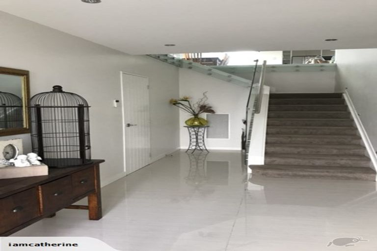 Photo of property in 31 Keating Rise, Northcross, Auckland, 0632