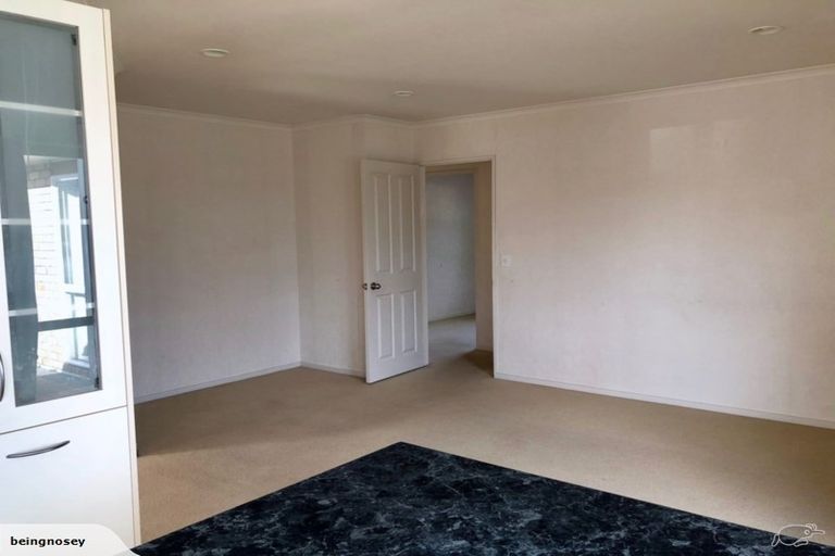 Photo of property in 14 Chapletown Drive, East Tamaki, Auckland, 2016