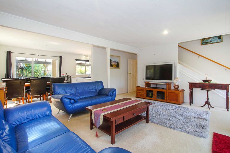 Photo of property in 1/18 Teviot Place, Totara Vale, Auckland, 0629