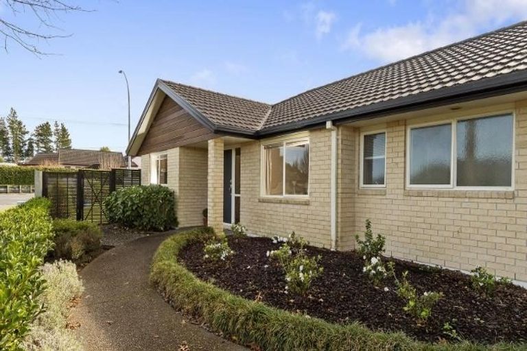 Photo of property in 1 Inverness Drive, Pyes Pa, Tauranga, 3112