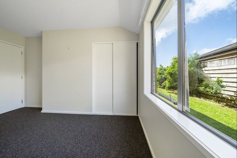 Photo of property in 15a Frederick Place, Whalers Gate, New Plymouth, 4310