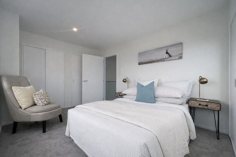 Photo of property in 17b Trinidad Road, Sunnynook, Auckland, 0620
