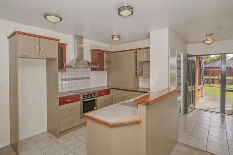 Photo of property in 34 Cholmondeley Crescent, Whitianga, 3510