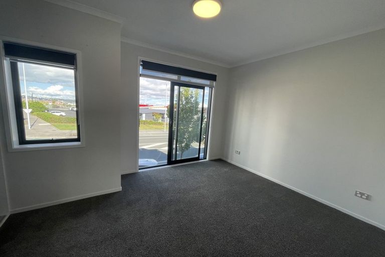 Photo of property in 174 Hobsonville Point Road, Hobsonville, Auckland, 0616
