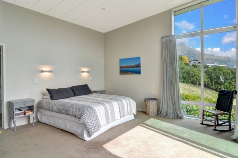 Photo of property in 43 Arrowtn-lke Hayes Road, Lake Hayes, Queenstown, 9371