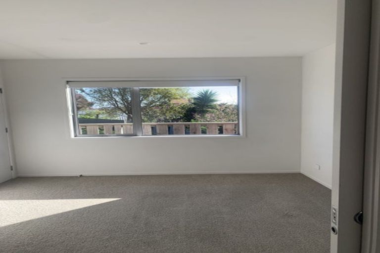 Photo of property in 8 Lavender Close, Spotswood, New Plymouth, 4310