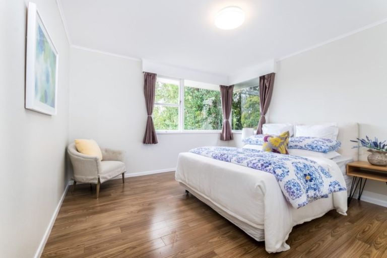 Photo of property in 75 Selwyn Crescent, Forrest Hill, Auckland, 0620