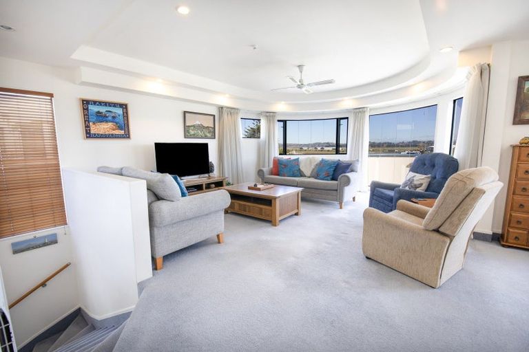 Photo of property in 24c The Esplanade, Westshore, Napier, 4110