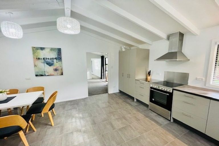 Photo of property in 25a Ludlam Crescent, Woburn, Lower Hutt, 5010