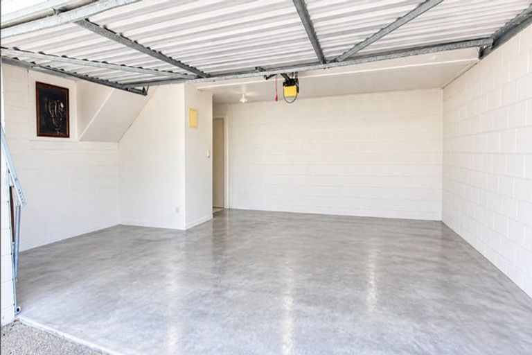 Photo of property in 2/63 Stanley Road, Glenfield, Auckland, 0629