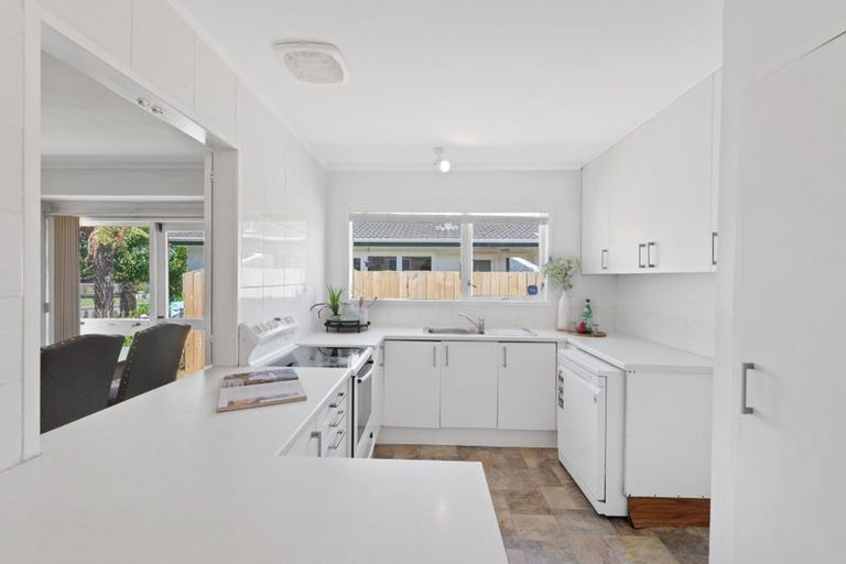 Photo of property in 5 Culver Terrace, Howick, Auckland, 2014