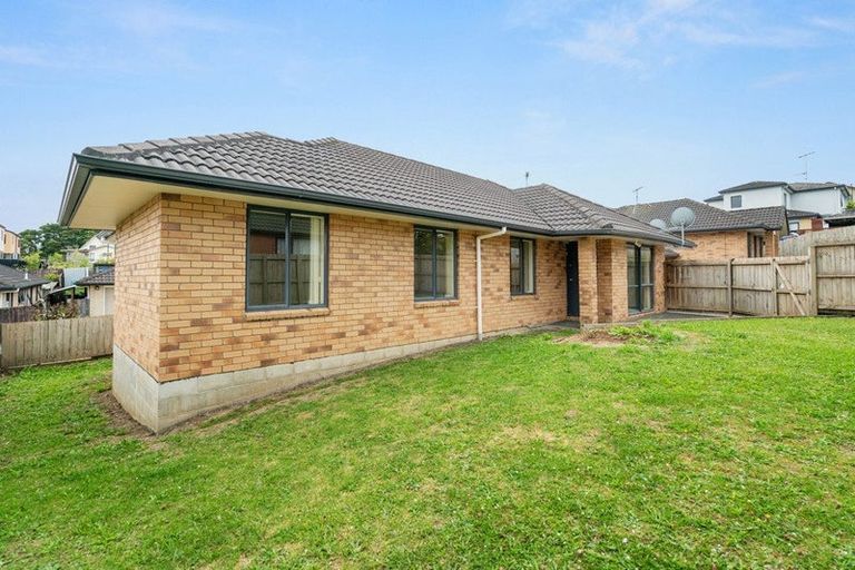 Photo of property in 52 Saralee Drive, Manurewa, Auckland, 2105