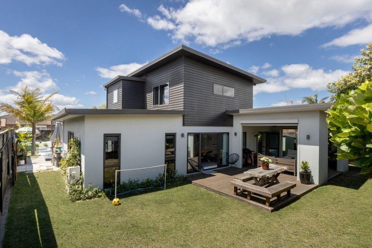 Photo of property in 35 Rota Close, Papamoa Beach, Papamoa, 3118
